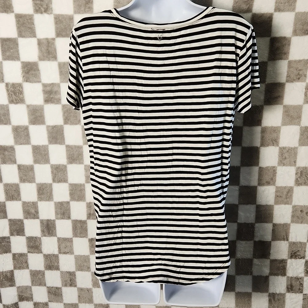 Betsey Johnson Black and White Striped Tee t-shirt "Love is all we need" XL - Picture 3 of 7